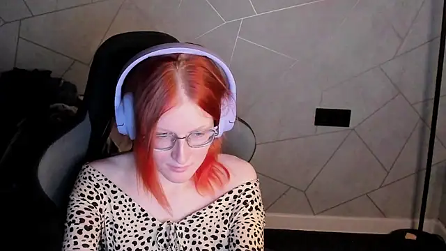 ElizabethHarpper's cam snapshot