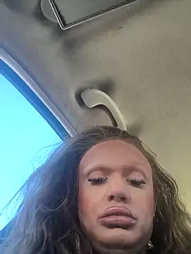 ImCarolinaCutiexxx live sex cam