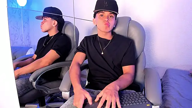 _TaylorBlack live sex cam