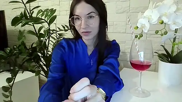 JuliaLovely's cam snapshot