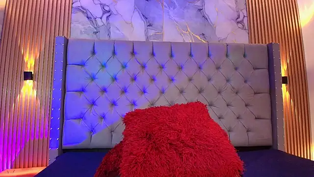 Suxan_White_'s cam snapshot