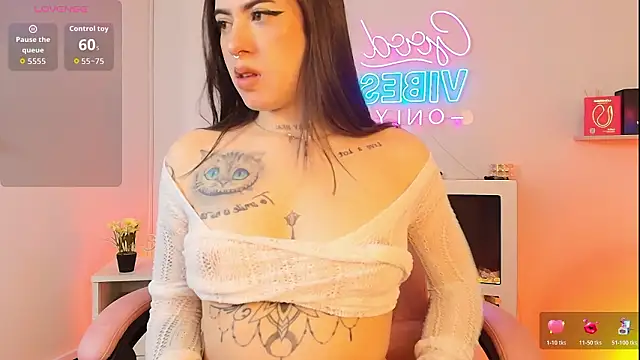 Alice_Vixen's cam snapshot