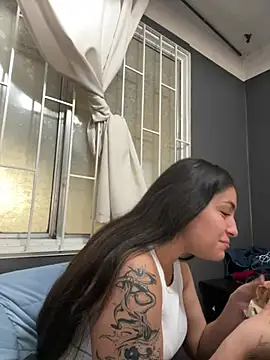 Alyha_Cortes's cam snapshot