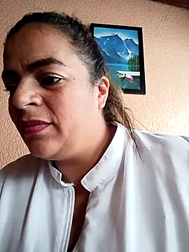 Mia-Glow's cam snapshot