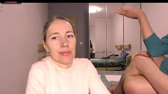 Pepper_mur's cam snapshot