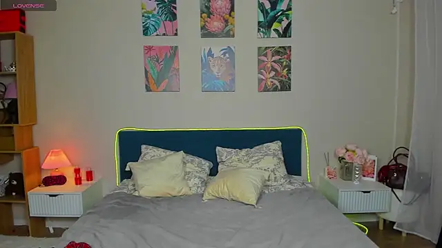 BritneyLix's cam snapshot