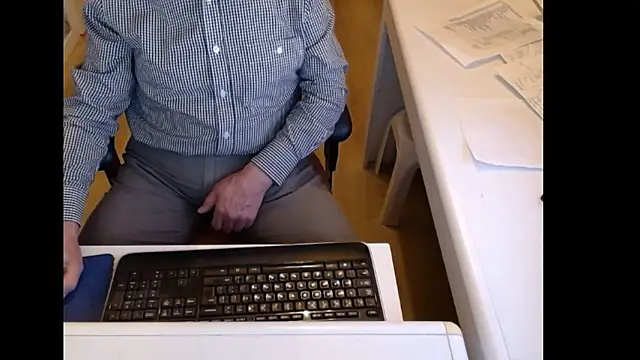 dutchpornking live sex cam