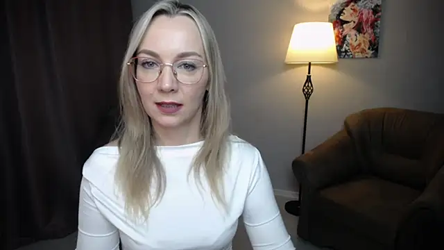 Ava_Elior's cam snapshot