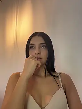 Doll_Alaia_'s cam snapshot