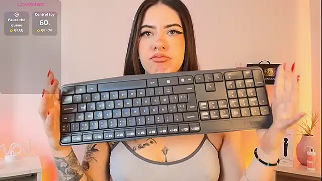 Alice_Vixen's cam snapshot