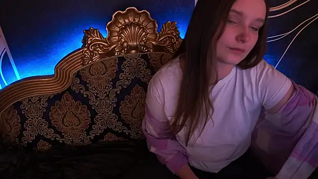 MagicPeachh_'s cam snapshot