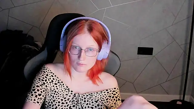 ElizabethHarpper's cam snapshot