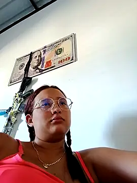 young_dairy01's cam snapshot