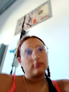 young_dairy01's cam snapshot