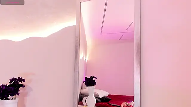 LeylaWoods's cam snapshot