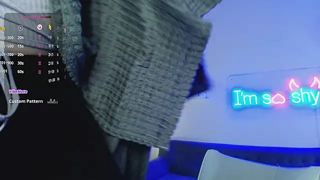 arielabradberry's cam snapshot