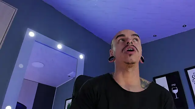 kaletattoo's cam snapshot