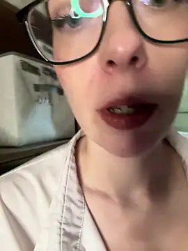 RussianGirls_'s cam snapshot