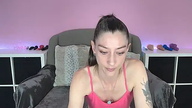 Hot-Svenja's cam snapshot