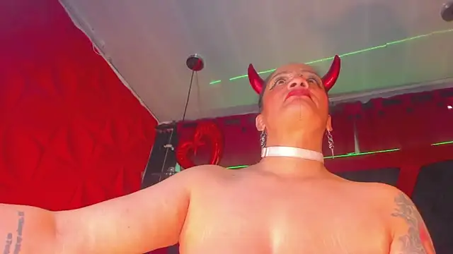 Taylor-hardcore's cam snapshot