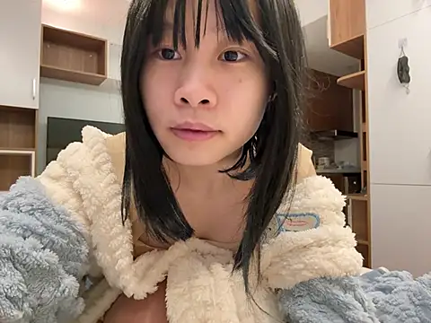 Loveto_eathawthorn99's cam snapshot