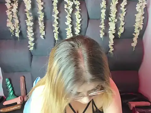 JuliettaRousse69's cam snapshot