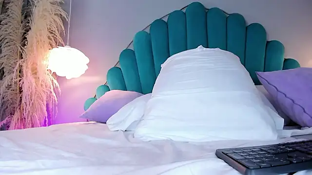 AlassiaHocthner's cam snapshot