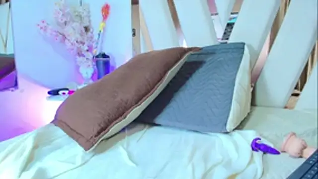 amy_swann's cam snapshot