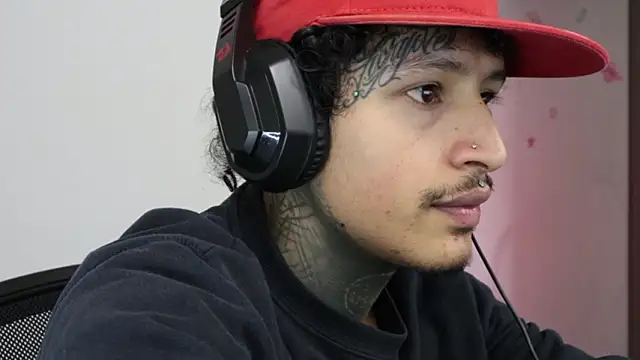 trieone's cam snapshot