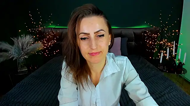 Rebecca_Diamond's cam snapshot