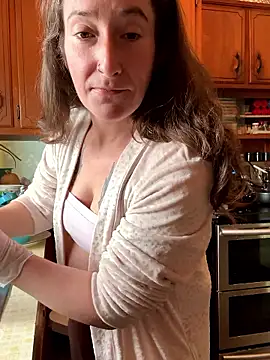 Mini_And_The_Bear's cam snapshot