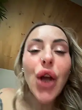 EmaSalis live sex cam