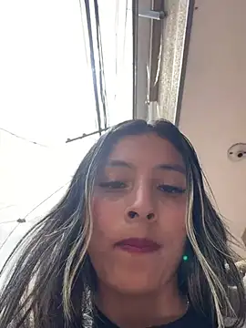 Cami_Leon2's cam snapshot