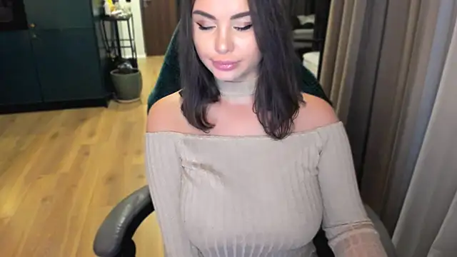 yourbaemia's cam snapshot