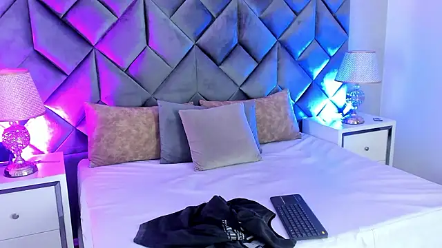 Buda_and_Cataleya_ live sex cam