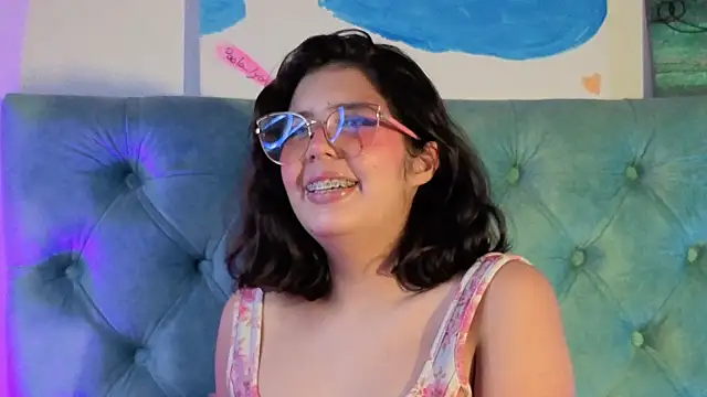 Paola_Lyon_'s cam snapshot