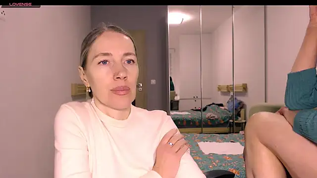 Pepper_mur's cam snapshot