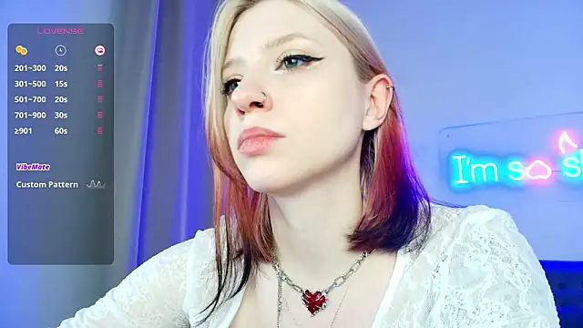 arielabradberry's cam snapshot