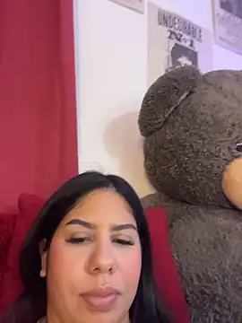 downsonMia live sex cam