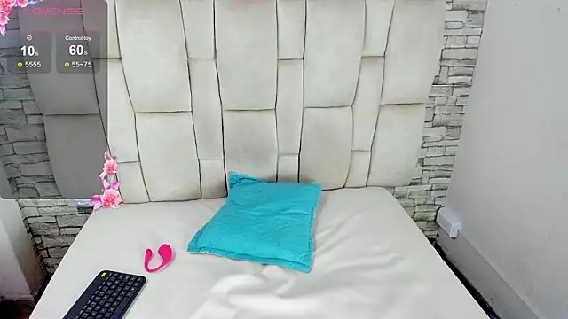 Celesste_doll's cam snapshot