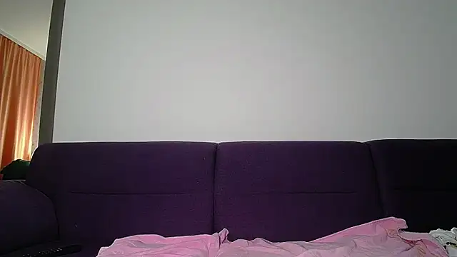 Julianna68 live sex cam