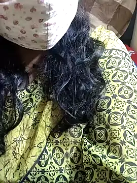 Yoursriya25's cam snapshot