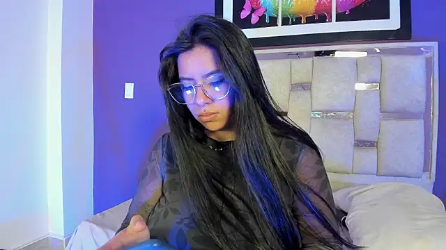 emilyy_cooperr's cam snapshot