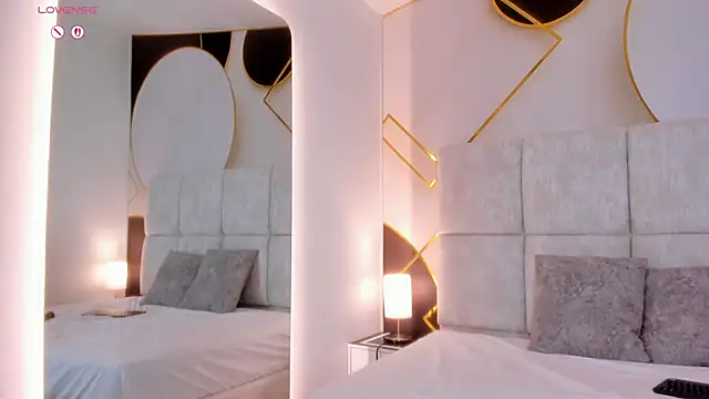 Megan-8's cam snapshot