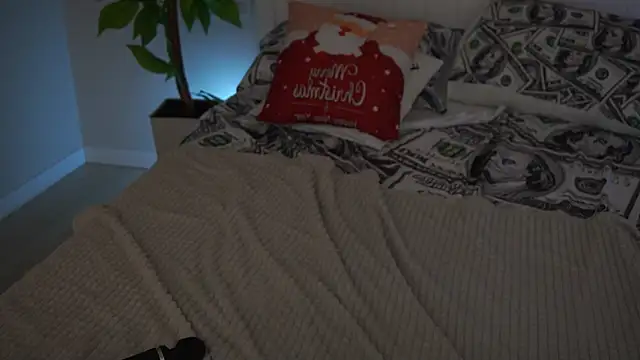 IceDanielles's cam snapshot