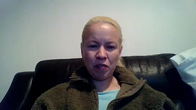 jennyblondeuk's cam snapshot