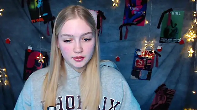 MademoiselleCl's cam snapshot