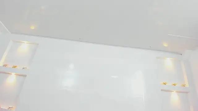 ikia_lopez_'s cam snapshot