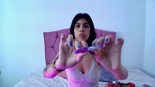 Kalyra_17's cam snapshot