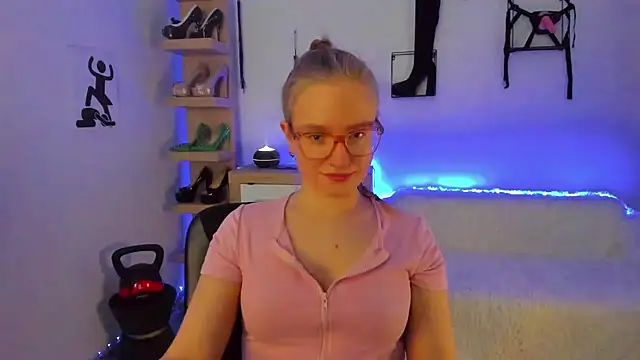 NancyHottie's cam snapshot